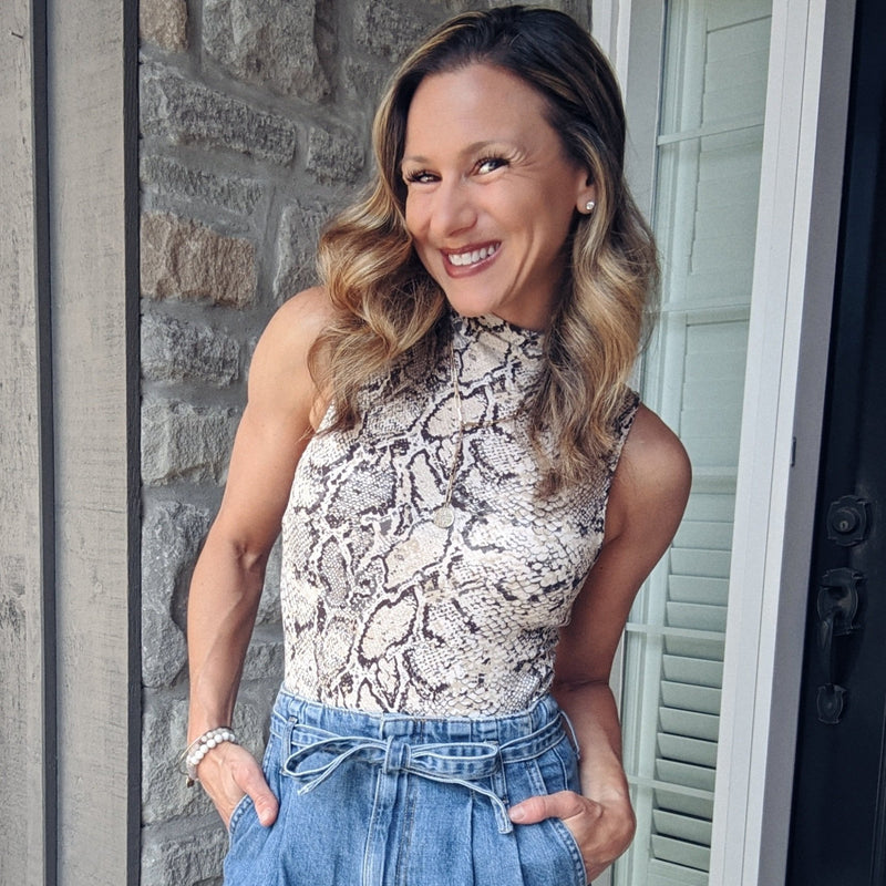 Episode 008 - GIRL TALK: Our Favorite Foods & Recipes To Eat During Each Phase Of Our Cycles